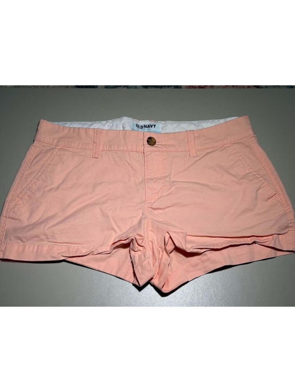 Old Navy Pixie Chino Shorts Womens 4 Peach Pink Cotton Stretch Mid Rise Cuffed